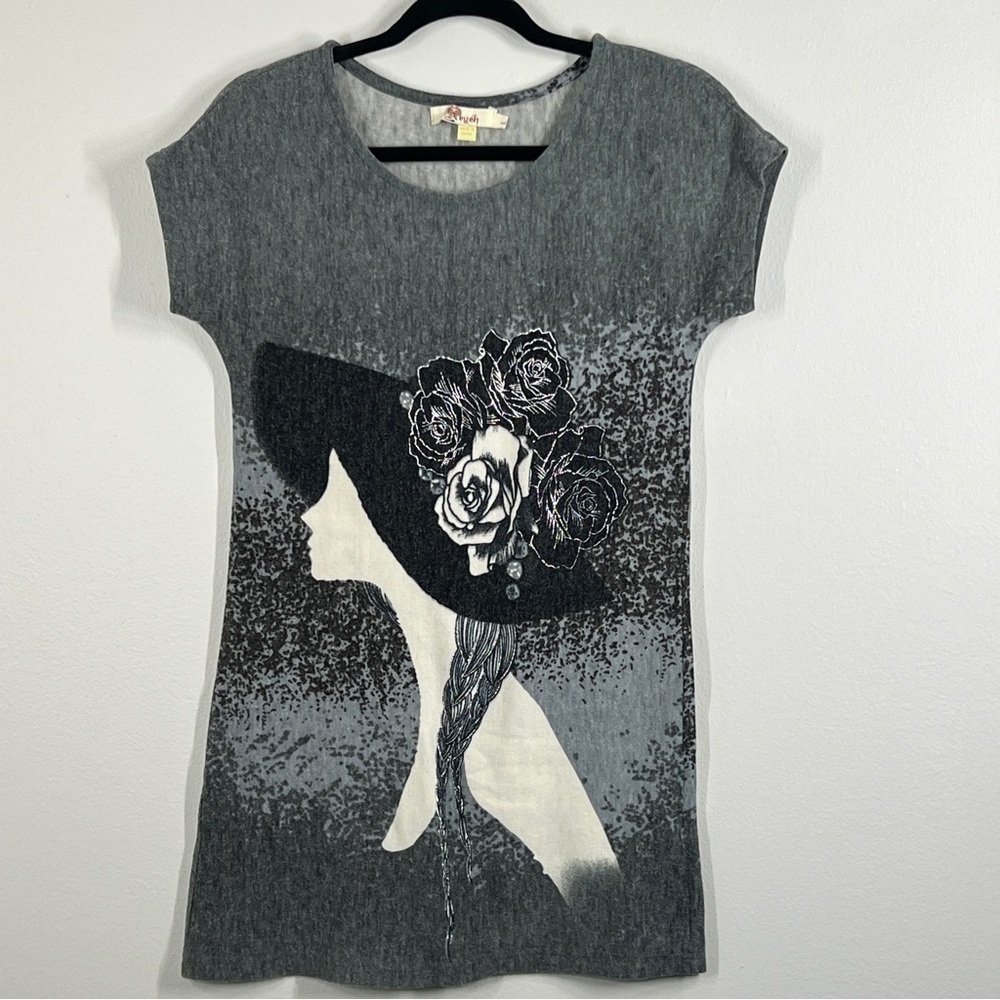ARYEH size L Gray Dress. Wearable Art. Short sleeve.
